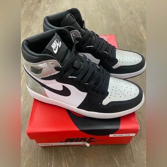 Air Jordan 1 High OG “Silver Toe” Size 8.5M/10W - Picture 1 of 10